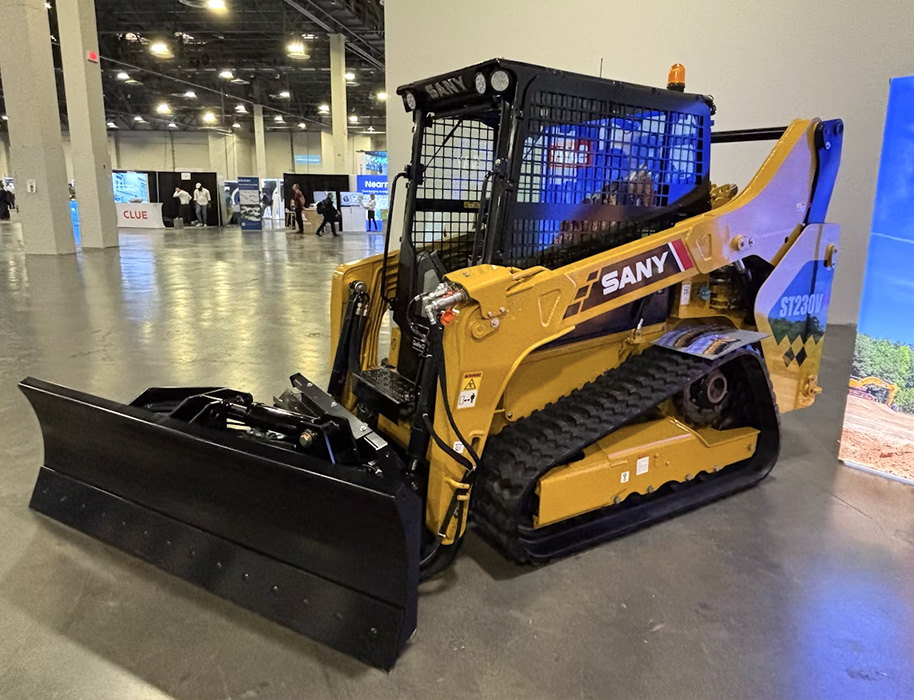 Mini incarcator Sany ST230V