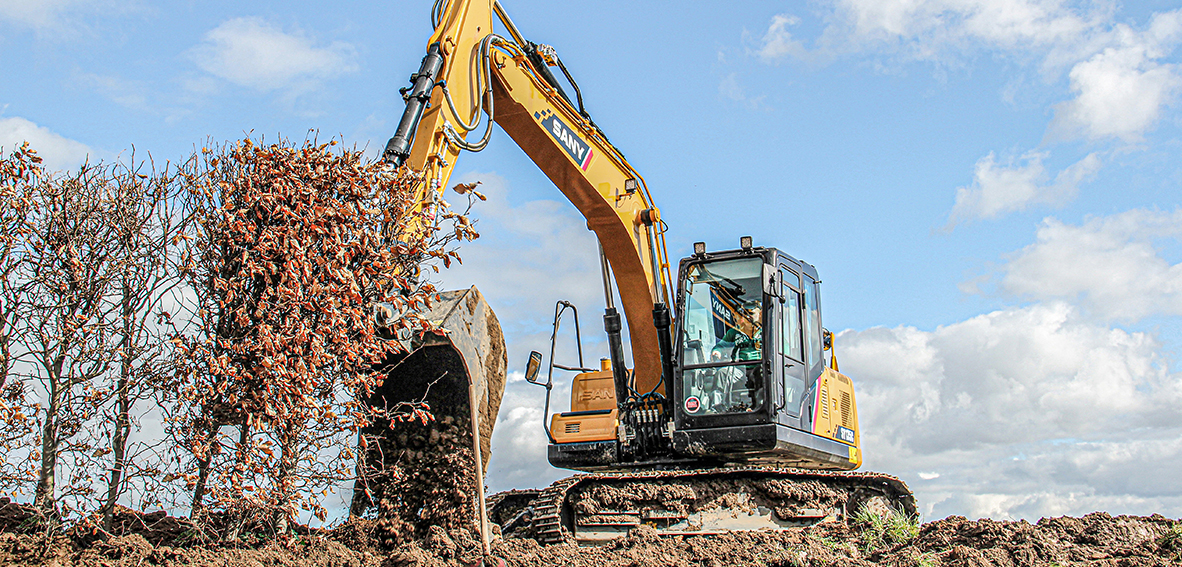 Excavator SY135C