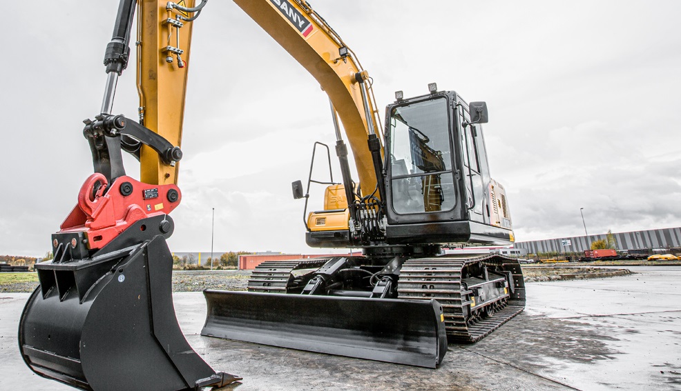 Excavator SY135C